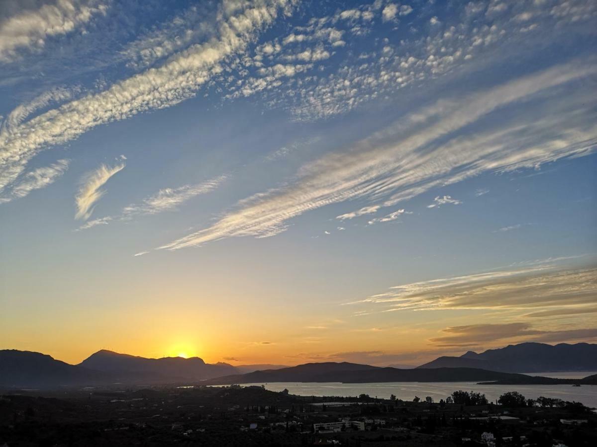 Saronic Topview Villa Galatás Eksteriør bilde